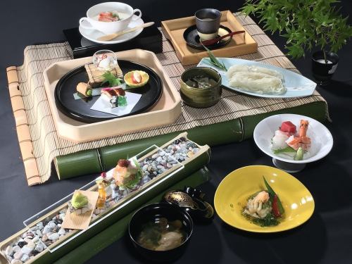 季節に応じたおすすめの懐石コース（７５００円）