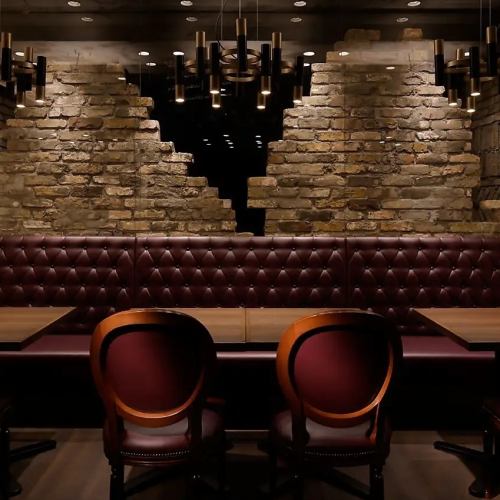 スペインにいるかのような空間！重厚感のある空間が◎