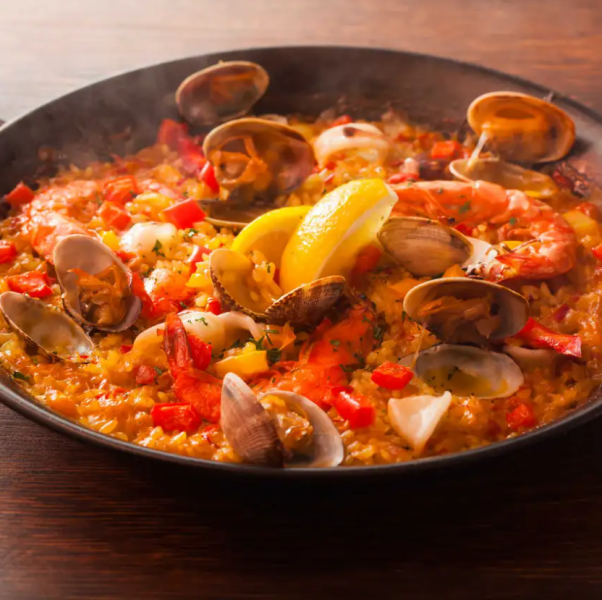 【我们的特色菜】美味又有趣，适合与大家分享♪ 我们有4种口味，包括巴塞罗那风味海鲜饭◎