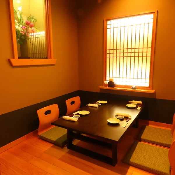 食事会や少人数での飲み会にお勧めです。落ち着いた空間でゆったりお寛ぎ下さい。