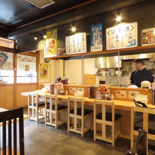 <p>You can enjoy your meal at the open counter! Recommended for couples and those who want to have a deep conversation♪ Spend a wonderful time while enjoying the aroma and atmosphere of the food.</p>