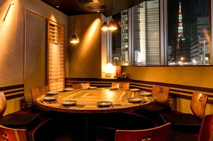 Tokyo Tower View Popular No.1 Tokyo Tower View Round Table Private Room I can enjoy the night view of Tokyo Tower in full when I dig it up! We recommend you to make a reservation in advance!