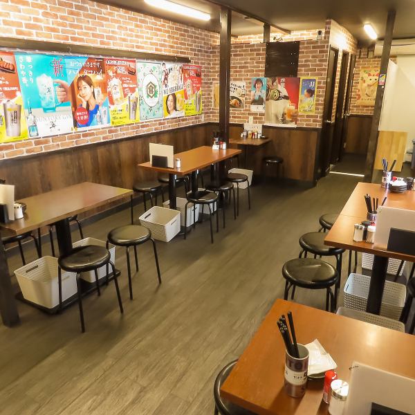 【みんなが満足できる空間】店内は全面禁煙になっており、料理やお酒の香りに集中しながら食事を楽しむことができます。お食事の際に煙が気になる方や、お子様連れの方にも訪れやすい店舗です♪店外には喫煙スペースが設置してあり、喫煙者の方も安心◎