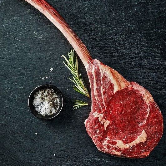 ≪シェフのこだわり食材≫豊富な季節の野菜や魚介、肉もシェフがこだわりぬいた珍しい食材が楽しめます。