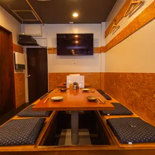 4名掘りごたつ席×2