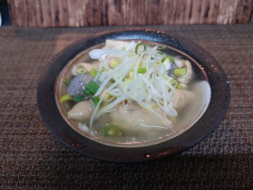 [期間限定 11月～3月] 生モツ煮込塩仕立て
