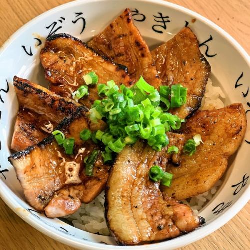 [Normal serving] Charcoal-grilled Asagiri Kogen pork belly pork bowl