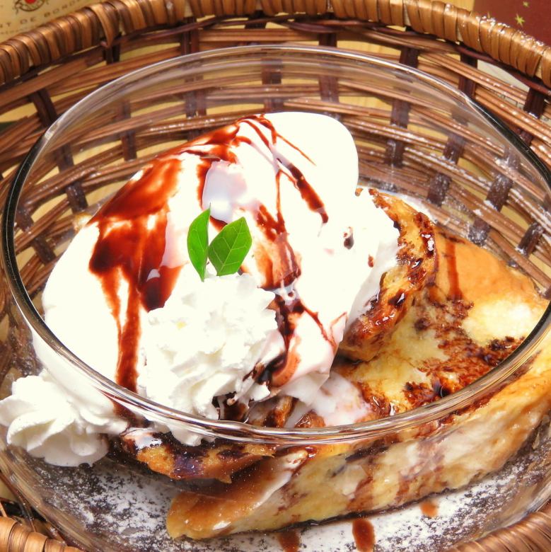 French baguette with cream cheese ice cream
