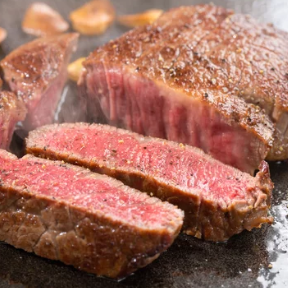 【岡山県産和牛】千屋牛のステーキ＆鉄板お料理など全8品120分飲み放題付き7000円（税込）