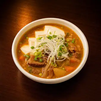 牛すじ豆腐煮込み