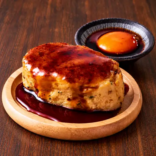 ■The perfect ratio of freshly slaughtered free-range chicken and cartilage! Exquisite chicken meatballs grilled with our secret sauce.