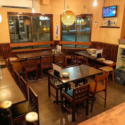 <p>『大衆酒場』あえて足を運びやすい、どこか懐かしい昭和の空間にしました!以前あったお店からいじってません!気取らずふらっと立ち寄れる、居心地のいい一軒が「梵8」!</p>