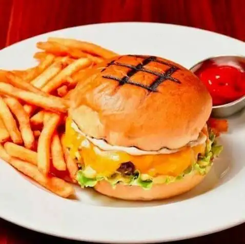 クラシックチーズバーガー +1サイド