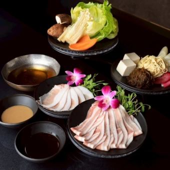 All-you-can-drink included: Purebred Agu Pork ~ Shabu-shabu course with Agu Pork Rafute ~ 8 dishes total 7,800 yen (excluding tax)