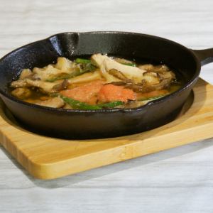 きのことアスパラの明太アヒージョ