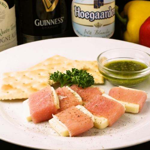 お酒に合う多数のアラカルト料理★