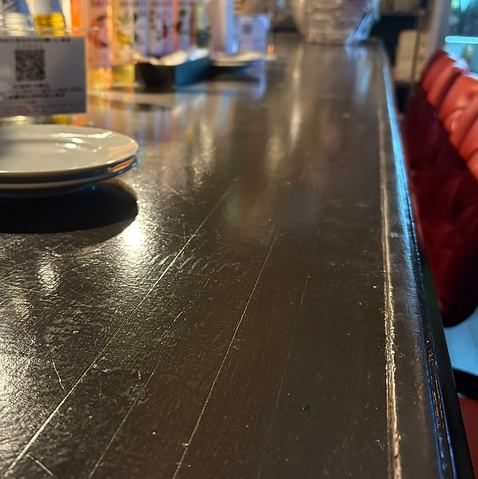 深夜まで楽しめる当店は、お腹も心も満たされる大人の隠れ家です