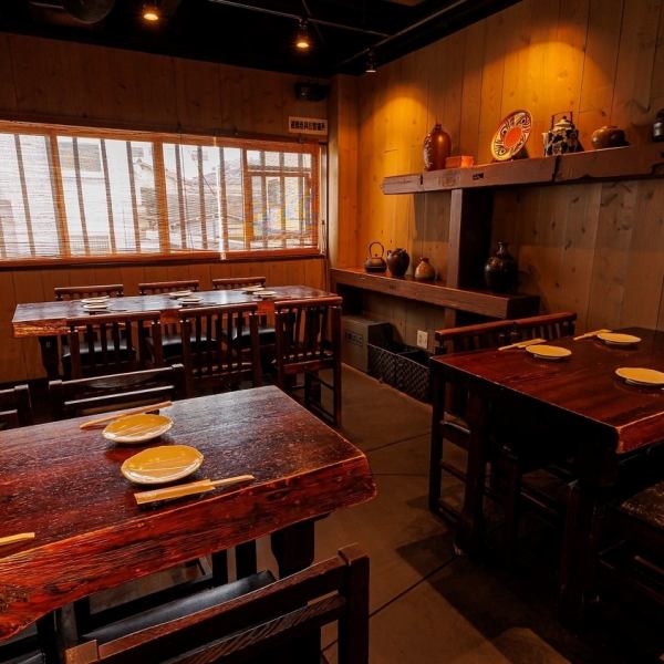 A great location just a minute's walk from Mikage Station on the Hanshin Main Line! Feel free to come even if you're traveling alone. The table seats (non-smoking) on the 2nd floor can accommodate up to 14 people.You can enjoy your meal in a spacious space.Please spend a comfortable time in a bright and open atmosphere.A comfortable seat that colors your precious time.There is also a smoking seat ◎