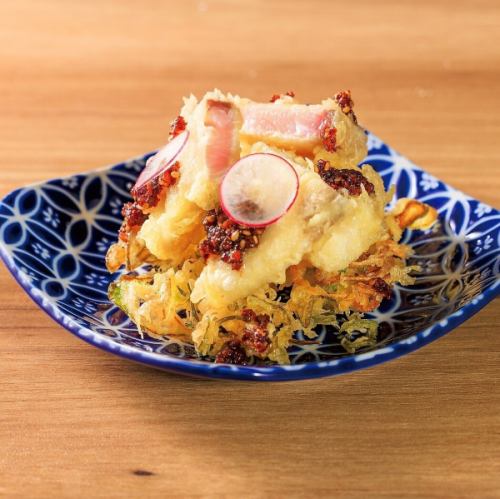 Sashimi Tempura with Yellowtail and White Onion