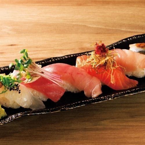 Assorted nigiri sushi (6 pieces) (top)