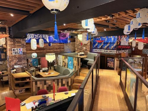 遊び心溢れる広々店内♪