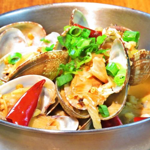 Steamed clams with Shaoxing wine