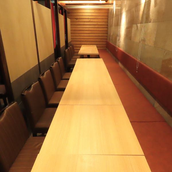 【店内は全席お席で喫煙OK!】全席お席で喫煙OKです!喫煙者のかたもゆったりお寛ぎいただきながら宴会を楽しめます♪紙たばこも◎【新年会・宴会・団体様歓迎】