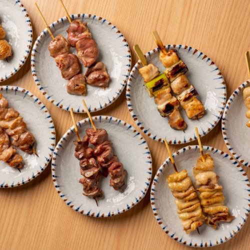 一本ずつ備長炭で丁寧に焼き上げる本格焼き鳥