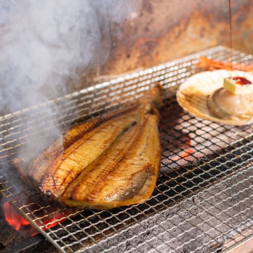 豪快！当店名物炉端焼き