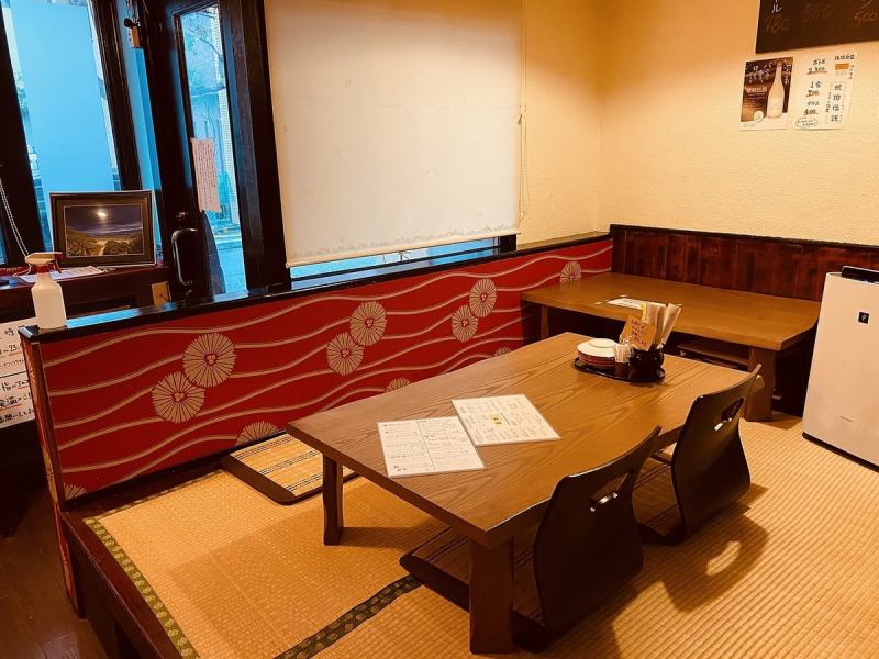 For those who want to sit down and relax, we recommend the slightly raised tatami mat seats! The comfortable Japanese atmosphere of Ichigo is ideal for talking with friends.Please feel free to contact us ♪ * Up to 4 people
