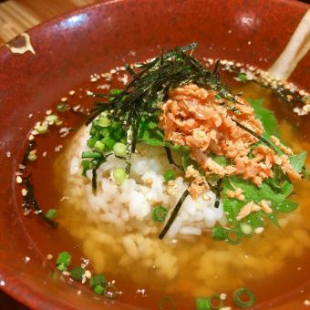 高湯茶泡飯梅子/三文魚