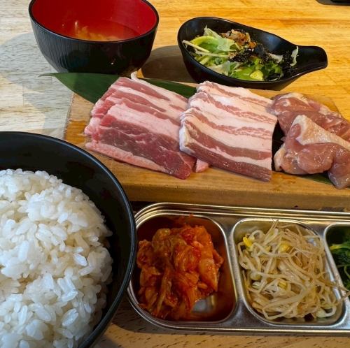 お肉MIX定食
