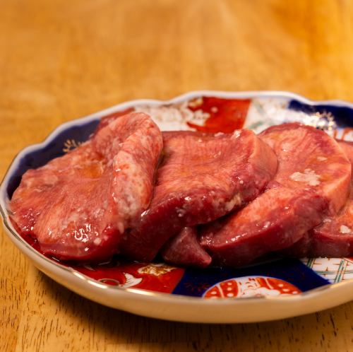 [Thick-sliced tongue aged with salt koji]
