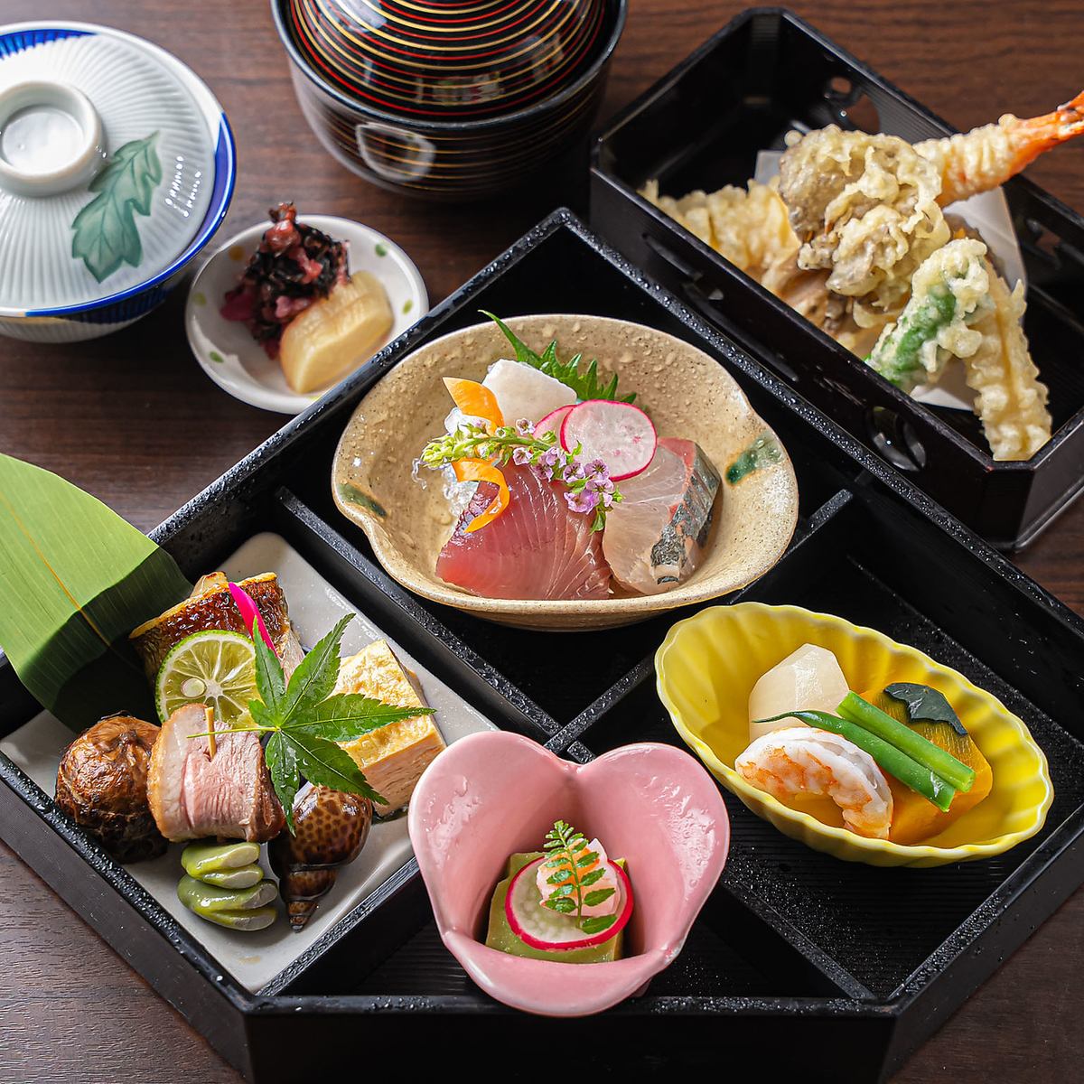 千萬不要錯過我們的主廚準備的日本料理課程！