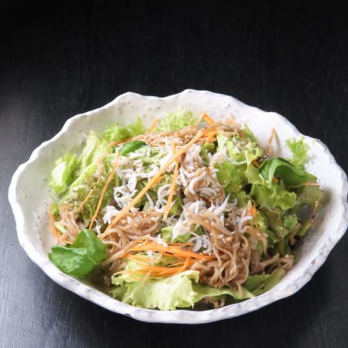 Japanese-style salad with kettle-fried whitebait and crispy soba noodles
