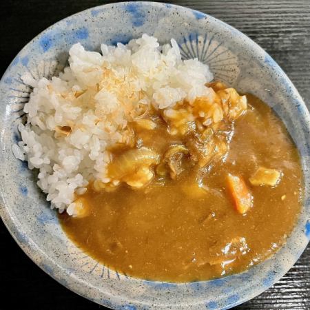 Finishing with Japanese-style dashi curry