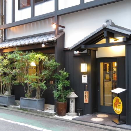 Because you want to enjoy your time to the fullest, enjoy 2.5 hours of all-you-can-drink for 5,000 yen.The food is a little more modest, and the course includes dessert.