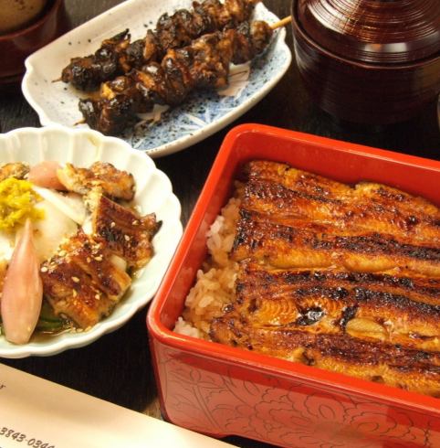 脂がのっているうなぎを使用。じっくり丹精こめて焼いているので上品な味わいです。