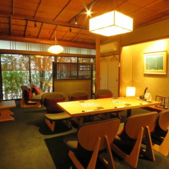 [1st floor: tatami room] The seats on the 1st floor can be relaxed and relaxed ♪