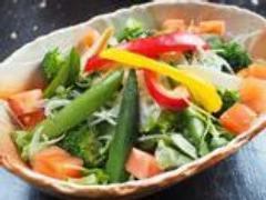 Homemade dressing salad with 15 kinds of vegetables
