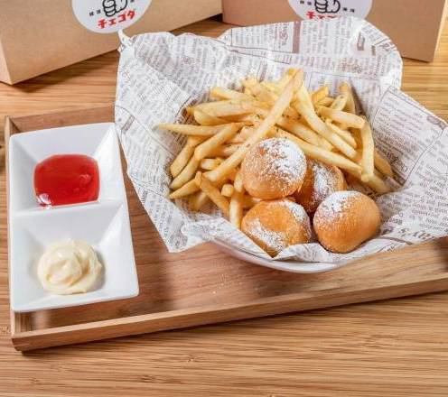 フライドポテト×チーズボール