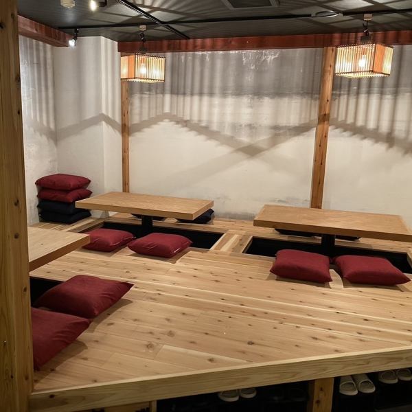 [Comfortable tatami room] We have a tatami room where you can enjoy your meal in peace without worrying about your surroundings.Perfect for company banquets, dinners, meetings, entertainment, etc. Please use it in a variety of situations, including with your family and friends.