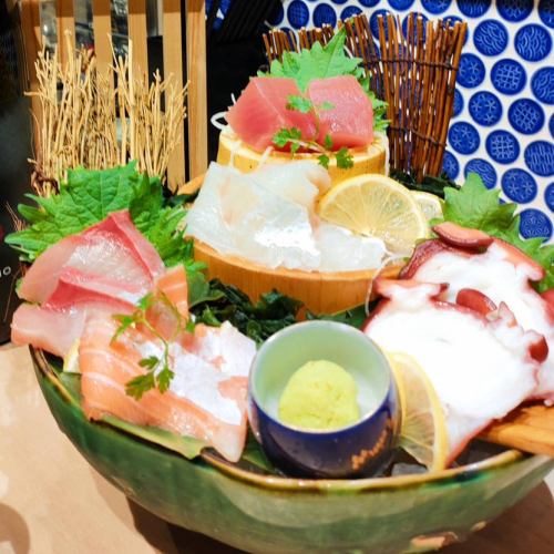 When in doubt, try this! Seven types of seasonal sashimi <Standard>