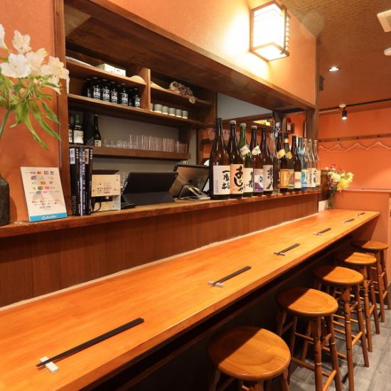 木の温もり感じる落ち着き空間。おひとり様歓迎！