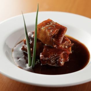 돼지 장미의 볶음 일본식 브라운 소스
