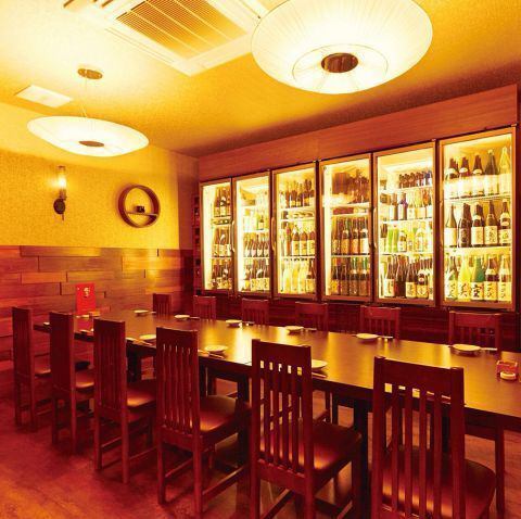 A wide variety of private rooms for parties, dates, business meetings, and of course banquets.