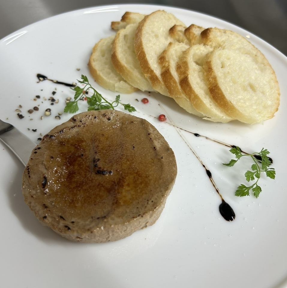 女子会にぴったり!映えるメニューで乾杯