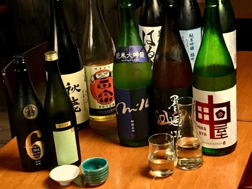 日本酒　約50種から、好みや料理に合わせて。
