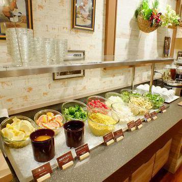 ★ All-you-can-eat salad + all-you-can-drink & soup buffet ★