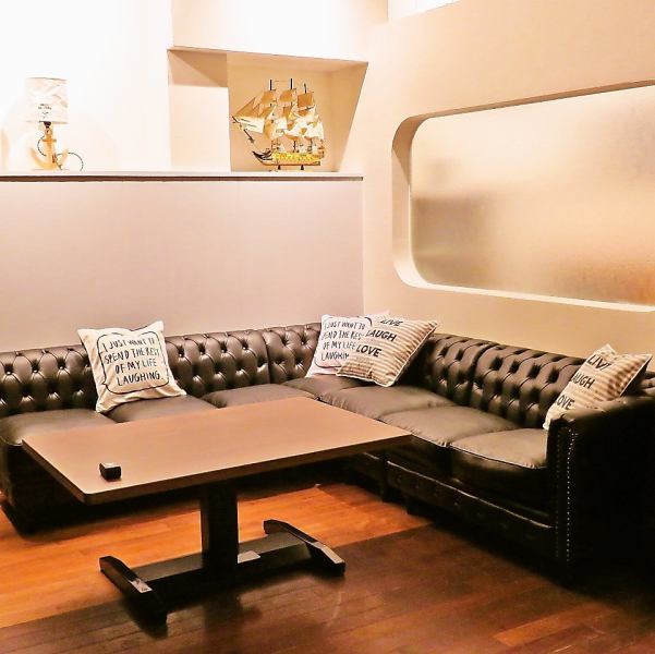 There is a stylish private room with a sofa on the 2nd floor where you can relax ♪ It is recommended for various scenes such as girls-only gatherings and birthday parties ★
